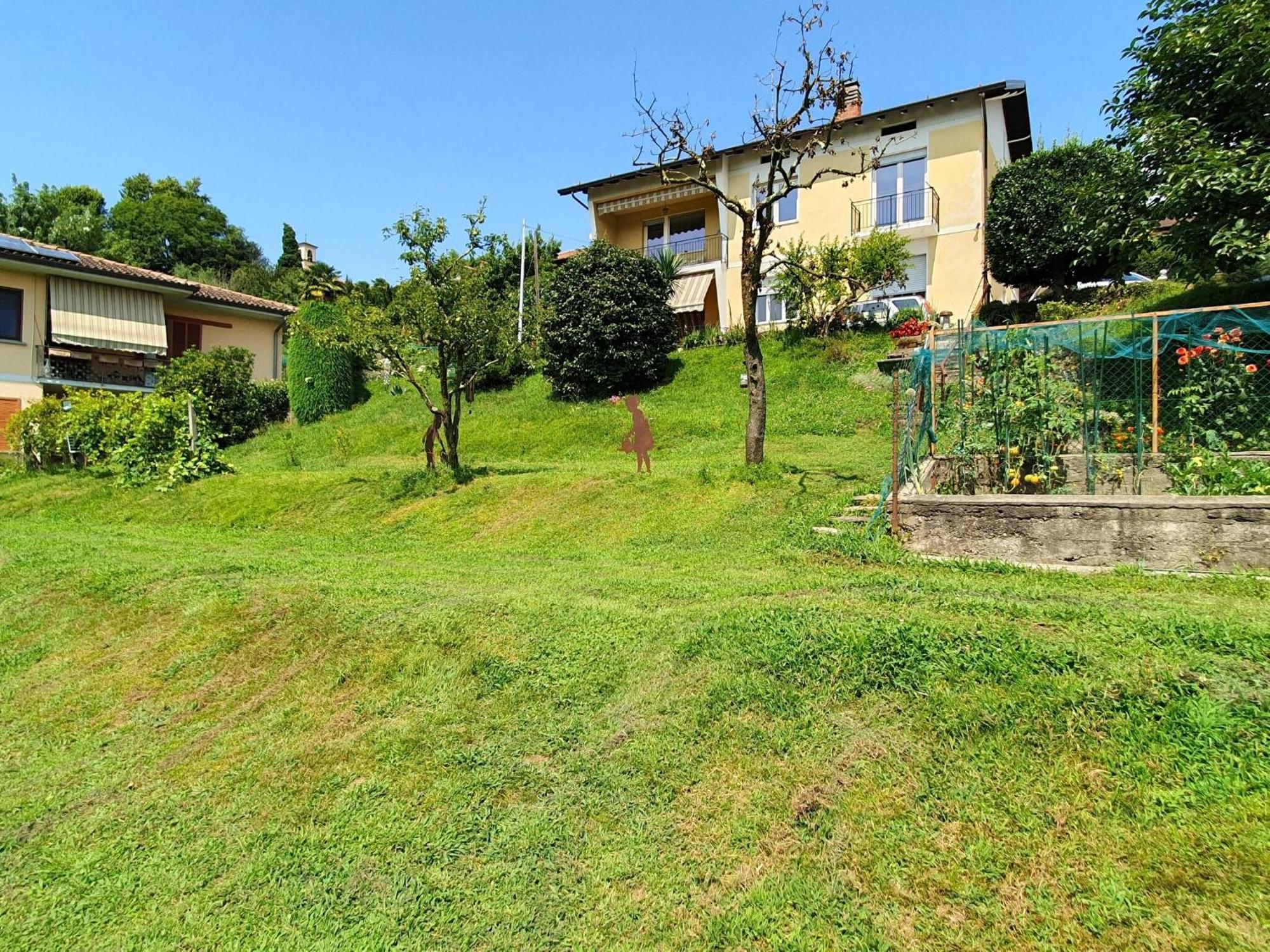 Villa With Enchanting Garden Overlooking The Lake Luino Dış mekan fotoğraf